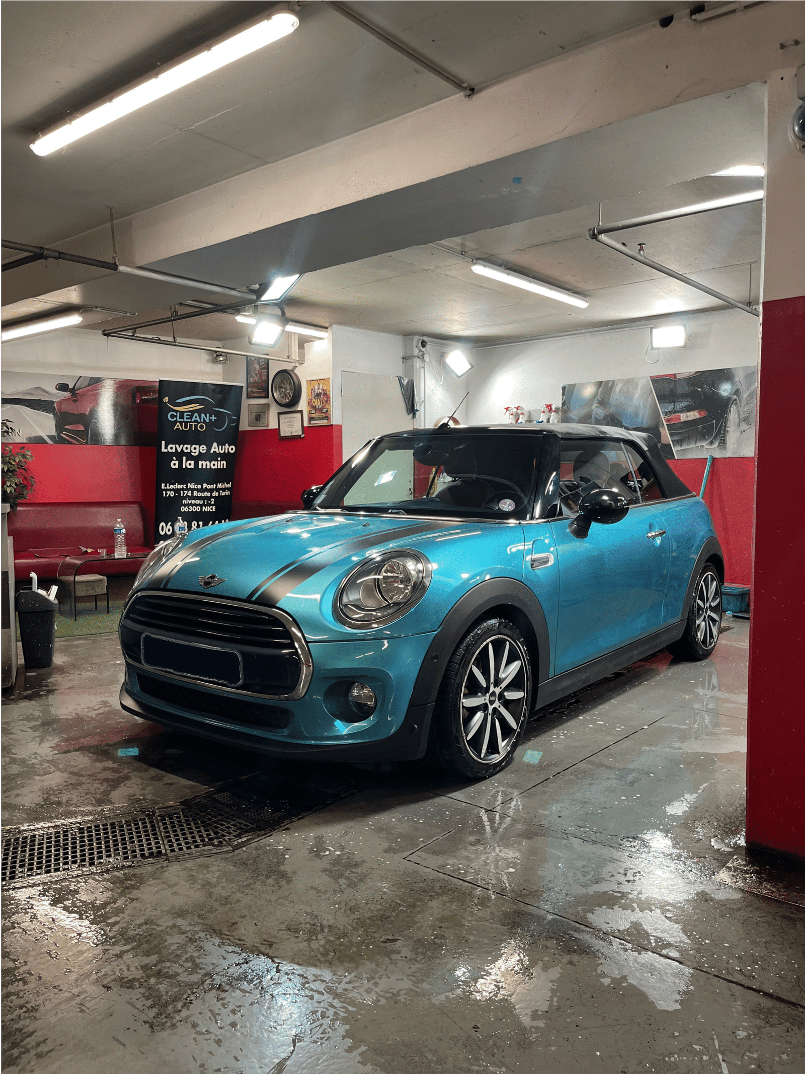 Nettoyage encadrement de porte voiture Nice - Clean + Pro